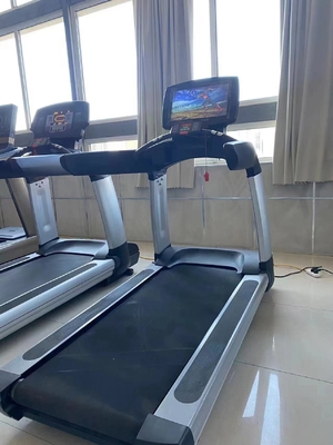 Equipo de gimnasio comercial de carga media Caminadora con pantalla táctil para entrenamiento cardiovascular