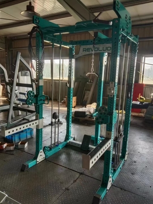 Equipo de gimnasio de máquina Smith multifuncional de acero personalizado para interiores con pilas de pesas