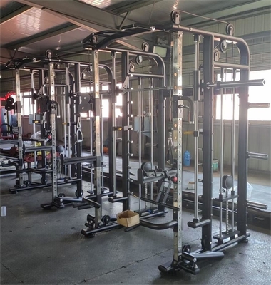 Centro de gimnasia todo en uno interior multifuncional de acero comercial Smith máquina pilas de peso