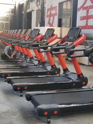 Equipo de gimnasio comercial Caminadora de motor eléctrico con 3,0 CV 7,0 CV de potencia y entrenamiento cardiovascular