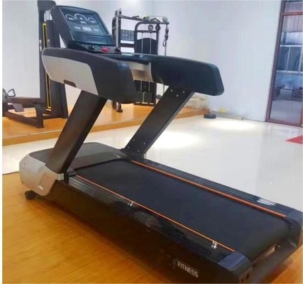 Caminadora de entrenamiento cardiovascular en interiores con cinturón de correr 580 * 3460mm y material metálico