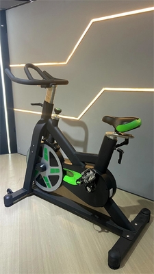 Equipo de gimnasio Flywheel de 18 kg para entrenamiento cardiovascular comercial y fortalecimiento corporal
