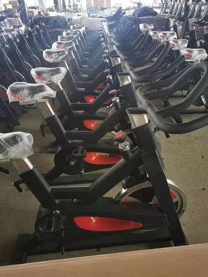 Equipo de gimnasio Flywheel de 18 kg para entrenamiento cardiovascular comercial y fortalecimiento corporal