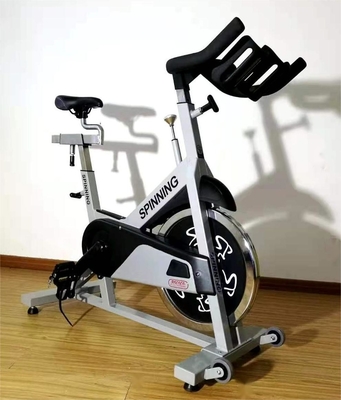 1250*520*1350mm Bicicletas de giro de entrenamiento cardiovascular comercial con altura ajustable