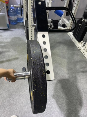Experimente los beneficios de un entrenador de ejercicios multifuncional para entrenar piernas en casa