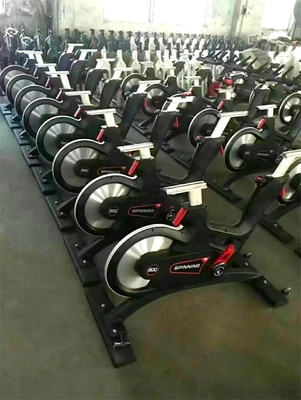 Peso del volante de vuelo 13/15KG Bicicleta de giro interior para entrenamiento físico y cardiovascular comercial