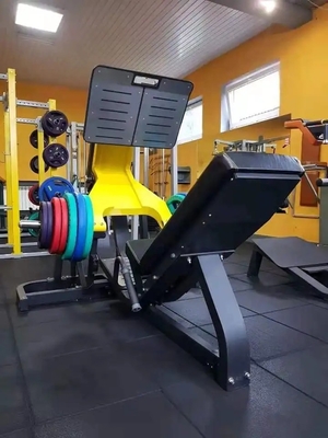 Presión de piernas Hack Cuclillas Placa de entrenamiento de fuerza Máquina cargada 1120 * 1710 * 1170mm Dimensiones
