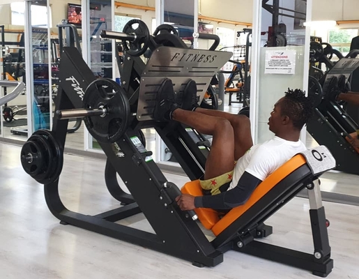 Entrenador de prensas para piernas para entrenamiento de fuerza gimnasio de acondicionamiento físico 45 grados placa de peso cargada