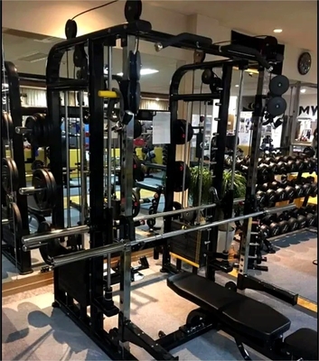 Sin esfuerzo y eficaz La máquina Smith multifunción para entrenamiento integral