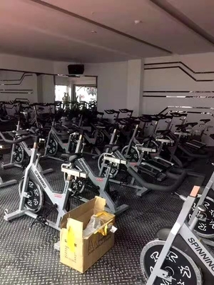 Acero de dos capas de electrostática en polvo de recubrimiento de la superficie de la bicicleta interior para el ejercicio cardiovascular