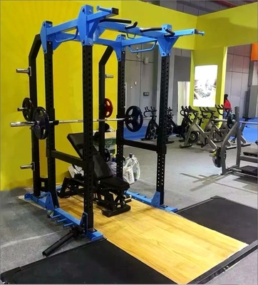 Equipo de gimnasio para hombres Entrenamiento de fuerza Cables de levantamiento de pesas Máquina multifunción Scaut Rack 2020*1660*2310mm