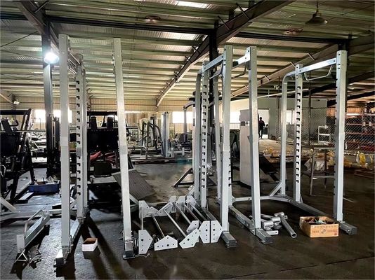 Equipo de gimnasio para hombres Entrenamiento de fuerza Cables de levantamiento de pesas Máquina multifunción Scaut Rack 2020*1660*2310mm