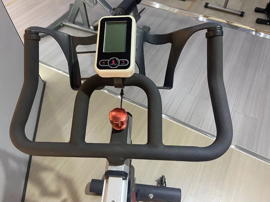 Construcción corporal comercial girando en interiores ejercicio Fit Bike con soldadura TIG y directo