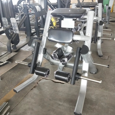 Entrenador de prensas para glúteos y cuádriceps en equipos comerciales de gimnasio