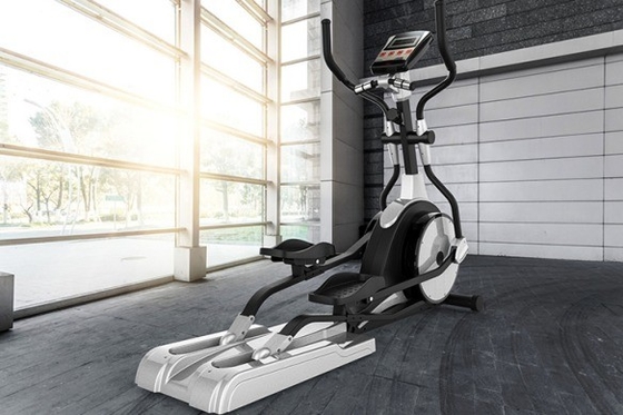 Equipo avanzado de acondicionamiento físico Máquina elíptica para entrenamiento de gimnasio 2100*640*1800