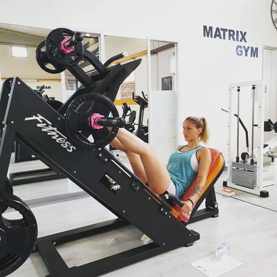 Máquina de prensado de piernas compacta de trabajo pesado para entrenamiento de fuerza comercial 2170*1610*1260