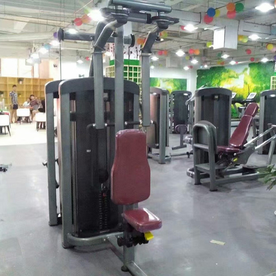 Máquina de volar de cubierta pectoral para construir brazos y fuerza torácica en equipos de gimnasio de acero