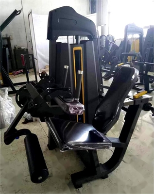 Entrenamiento de fuerza profesional con la máquina de extensión de piernas con tubo de acero Q235