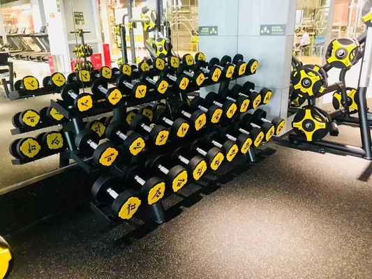 Equipo de gimnasio disponible.