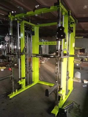 Antes de la construcción del cable de acero Cage de energía cruzada para el entrenamiento de gimnasio multifuncional