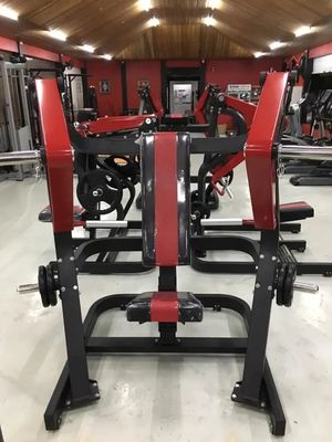 Presión de pecho con placa para ejercicios físicos Extensión de la espalda y ejercicio de hombros