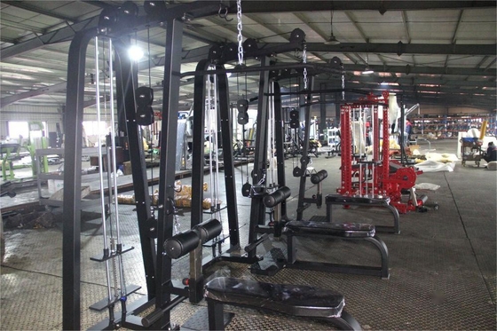 Equipo de gimnasio de entrenamiento de fuerza multifunción para el fortalecimiento de hombros y espalda