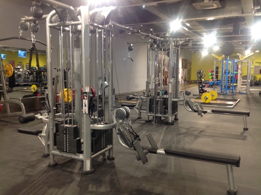 Gimnasio Multi 8 Estaciones Perfecto para entrenamiento de fuerza y ejercicios de pecho con cable