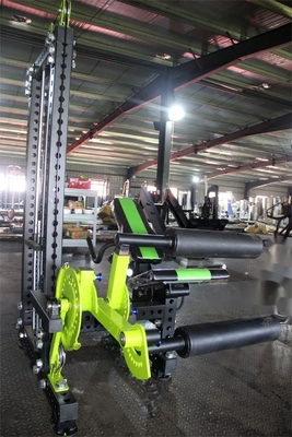 Funcional Fitness Extensión de piernas sentadas y máquina de rizado de piernas inclinadas con carga media