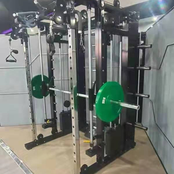 Antes de la construcción del cable de acero Cage de energía cruzada para el entrenamiento de gimnasio multifuncional